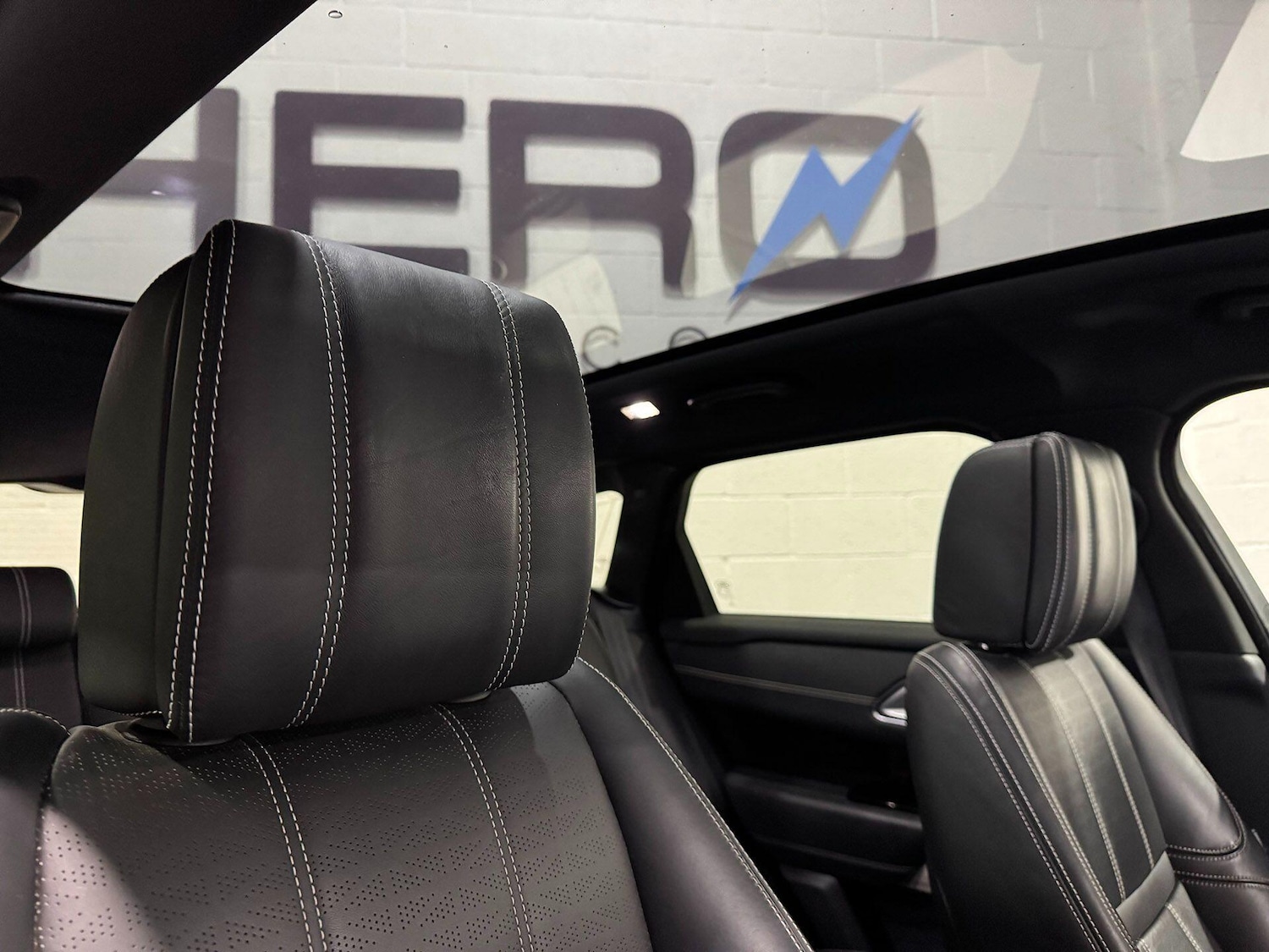 Used Land Rover Range Rover Velar 2019 for sale - 76700760: Photo 15