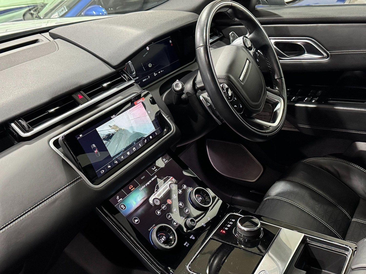 Used Land Rover Range Rover Velar 2019 for sale - 76700760: Photo 2