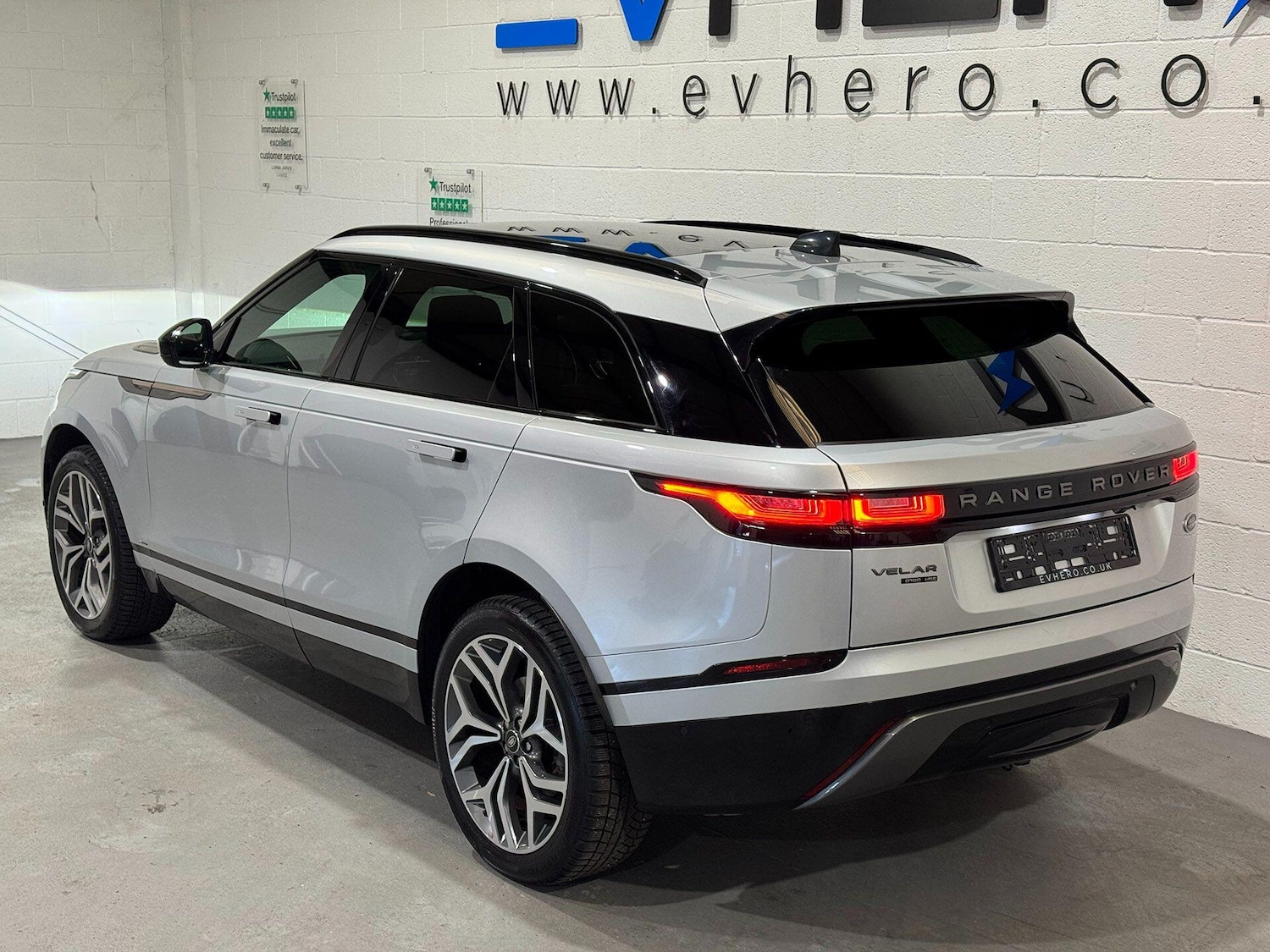 Used Land Rover Range Rover Velar 2019 for sale - 76700760: Photo 3