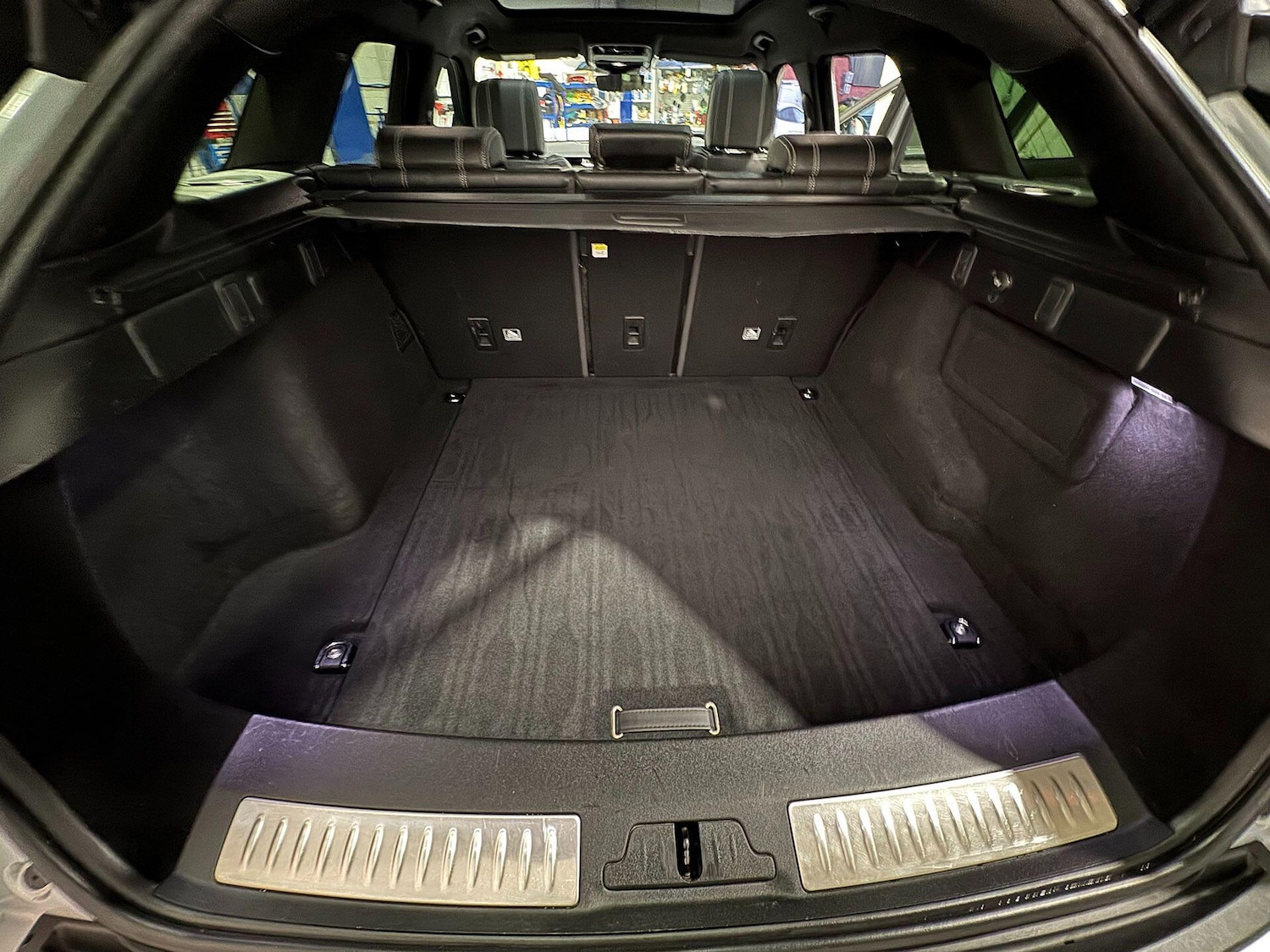 Used Land Rover Range Rover Velar 2019 for sale - 76700760: Photo 33