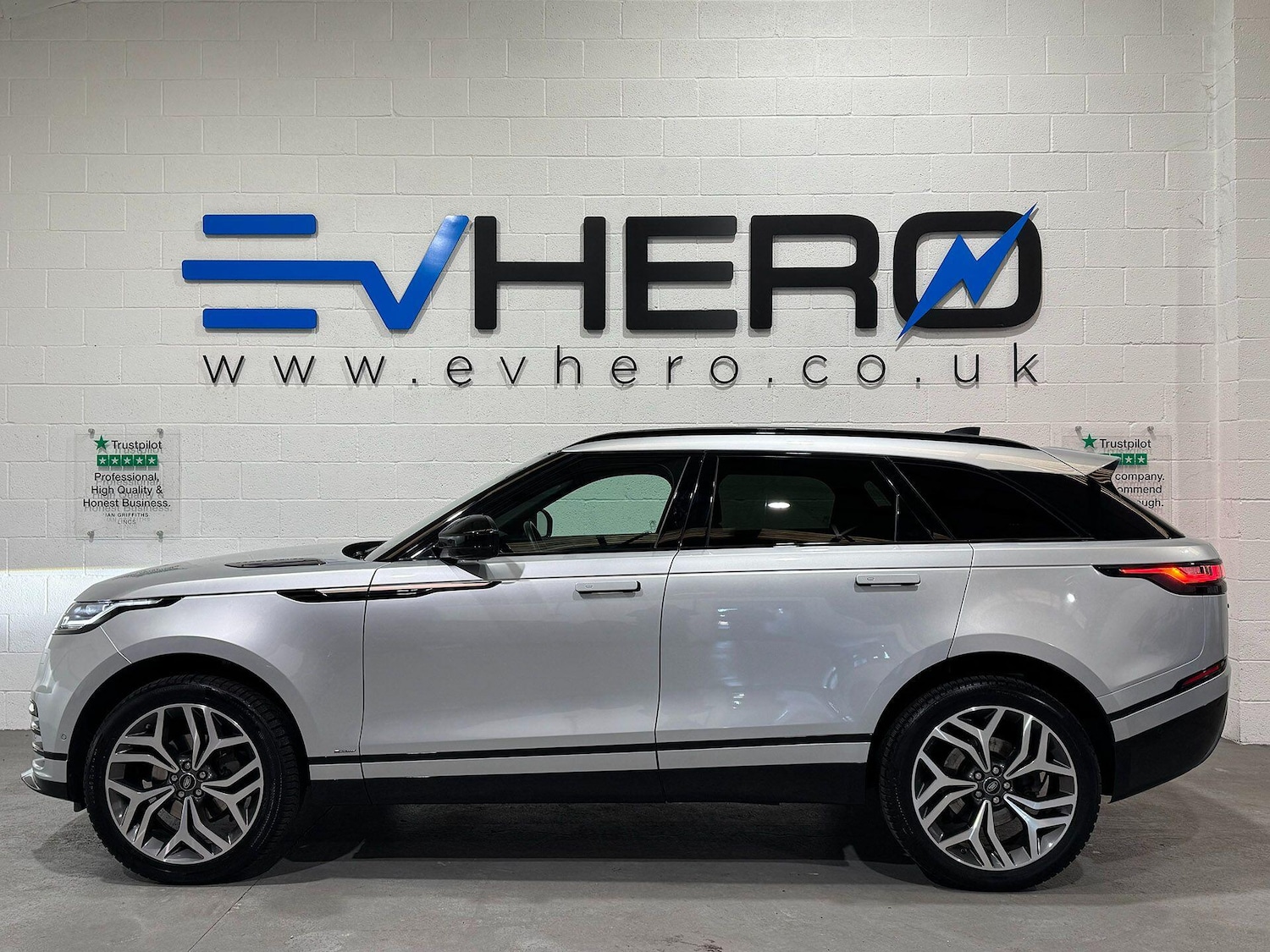 Used Land Rover Range Rover Velar 2019 for sale - 76700760: Photo 5