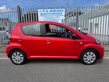 Used Toyota AYGO 2013 for sale - 75945907: Photo