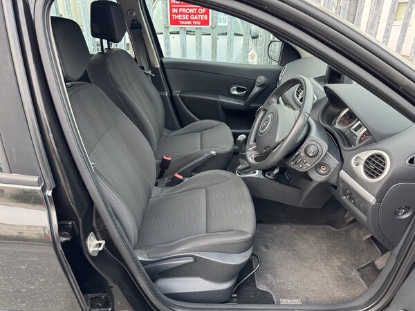 Used Renault Clio 2011 for sale - 74627381: Photo 9