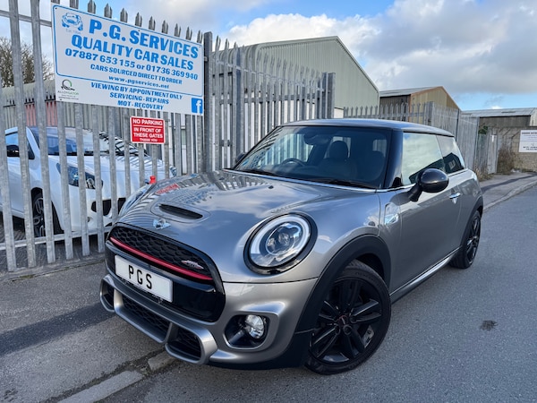 Used MINI Hatch 2017 for sale - 73276342: Photo 1