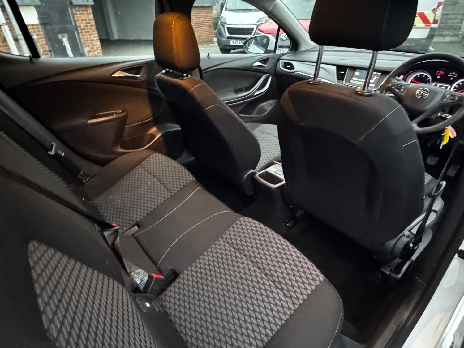 Used Vauxhall Astra 2017 for sale - 76641631: Photo 10