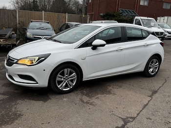 Used Vauxhall Astra 2017 for sale - 76641631: Photo