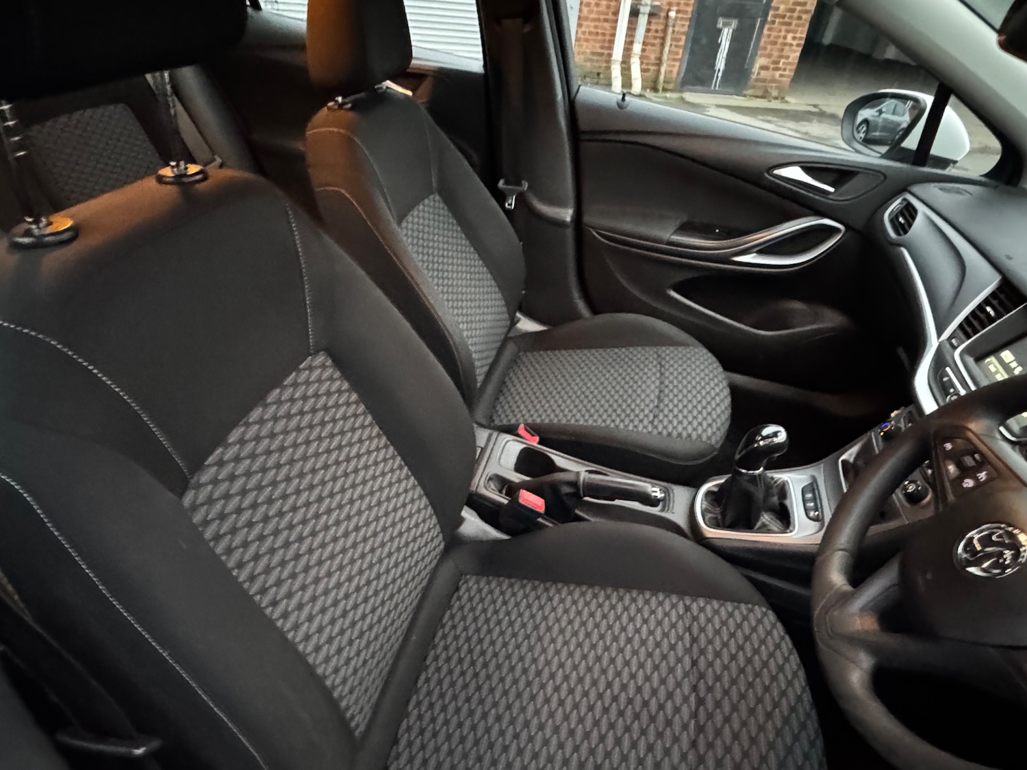 Used Vauxhall Astra 2017 for sale - 76641631: Photo 5