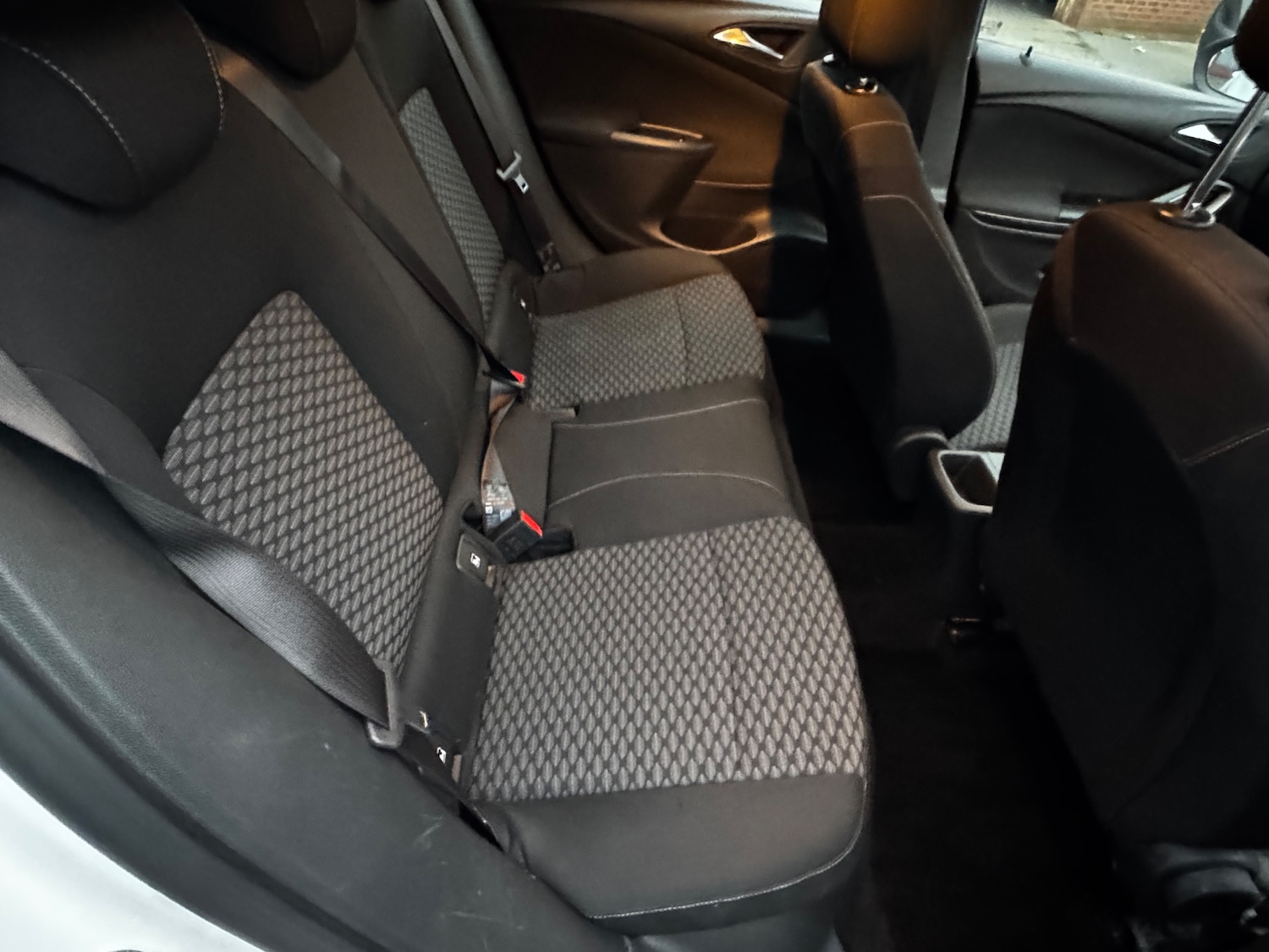 Used Vauxhall Astra 2017 for sale - 76641631: Photo 6