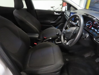 Used Ford Fiesta 2020 for sale - 77171403: Photo