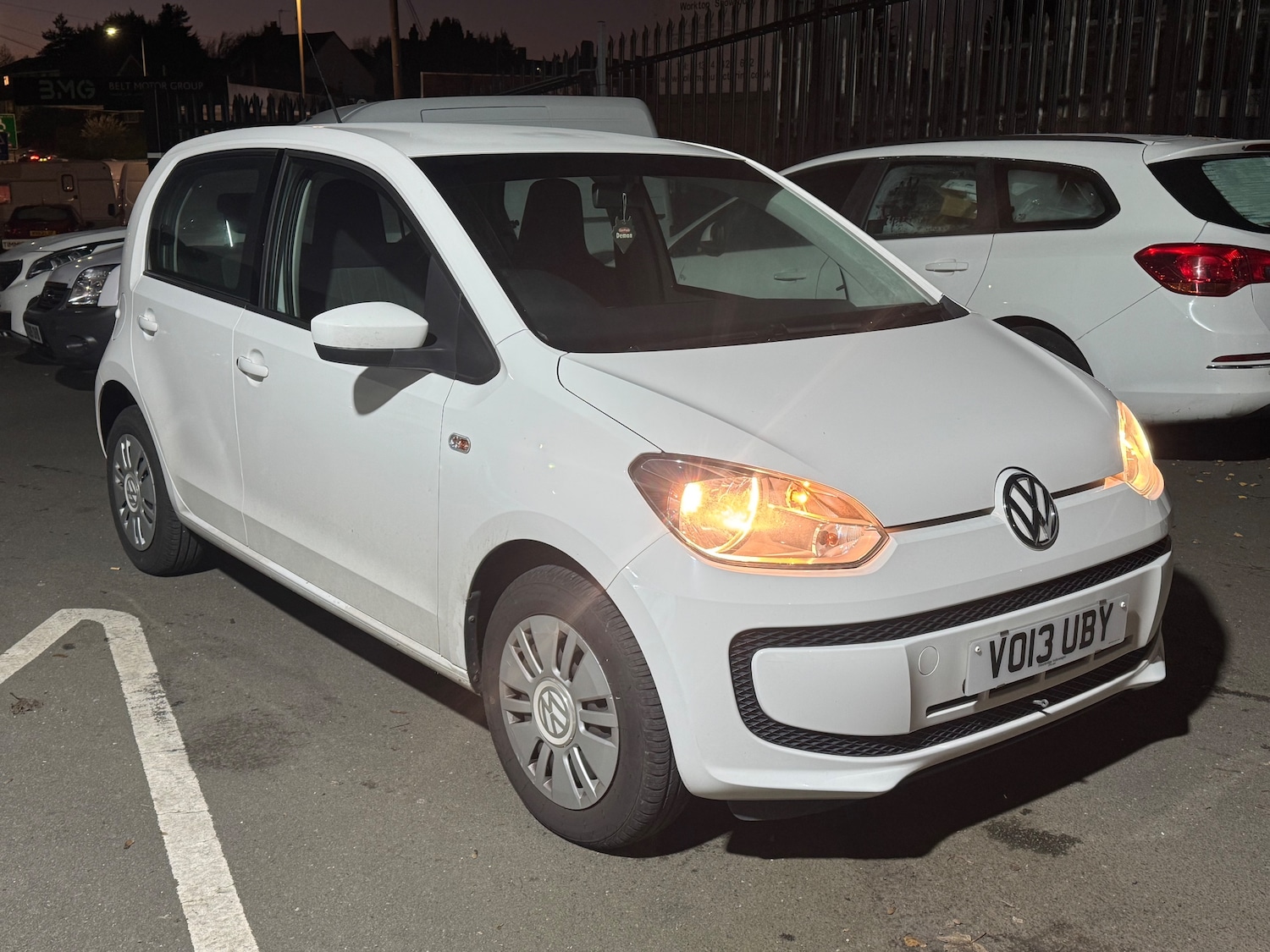 Used Volkswagen up! 2013 for sale - 76641644: Photo 1