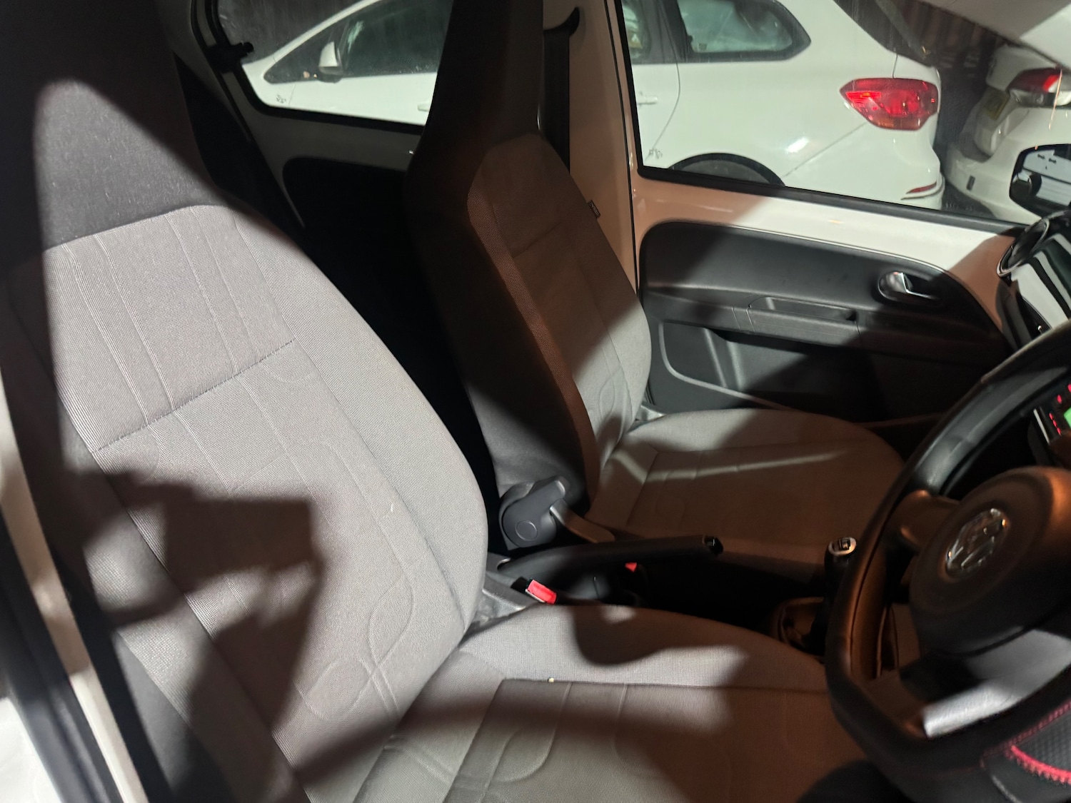 Used Volkswagen up! 2013 for sale - 76641644: Photo 8