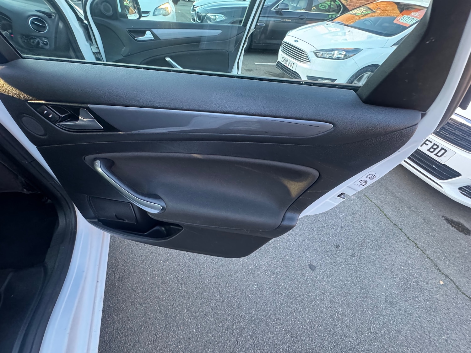 Used Ford Mondeo 2015 for sale - 76316058: Photo 16