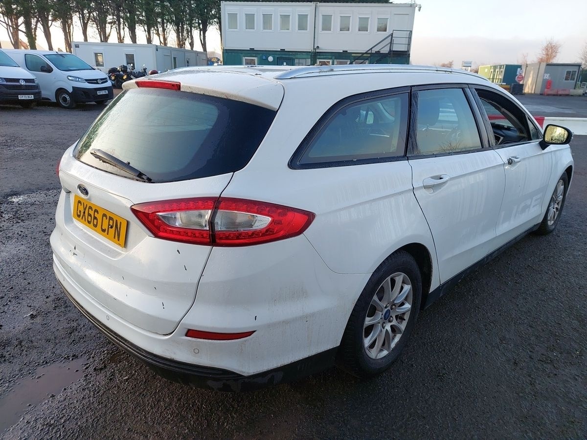 Used Ford Mondeo 2017 for sale - 77139321: Photo 2
