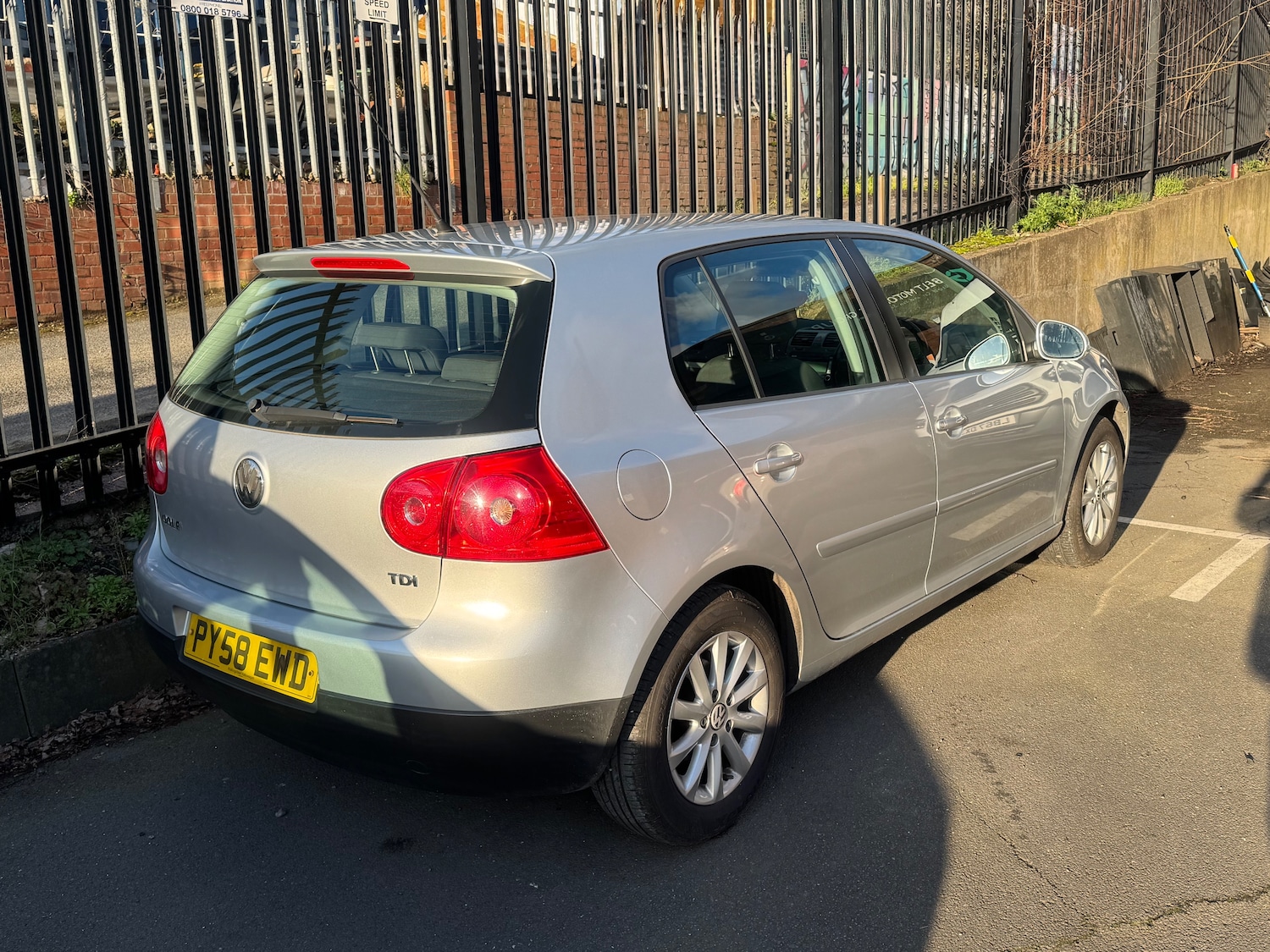 Used Volkswagen Golf 2009 for sale - 77733477: Photo 2