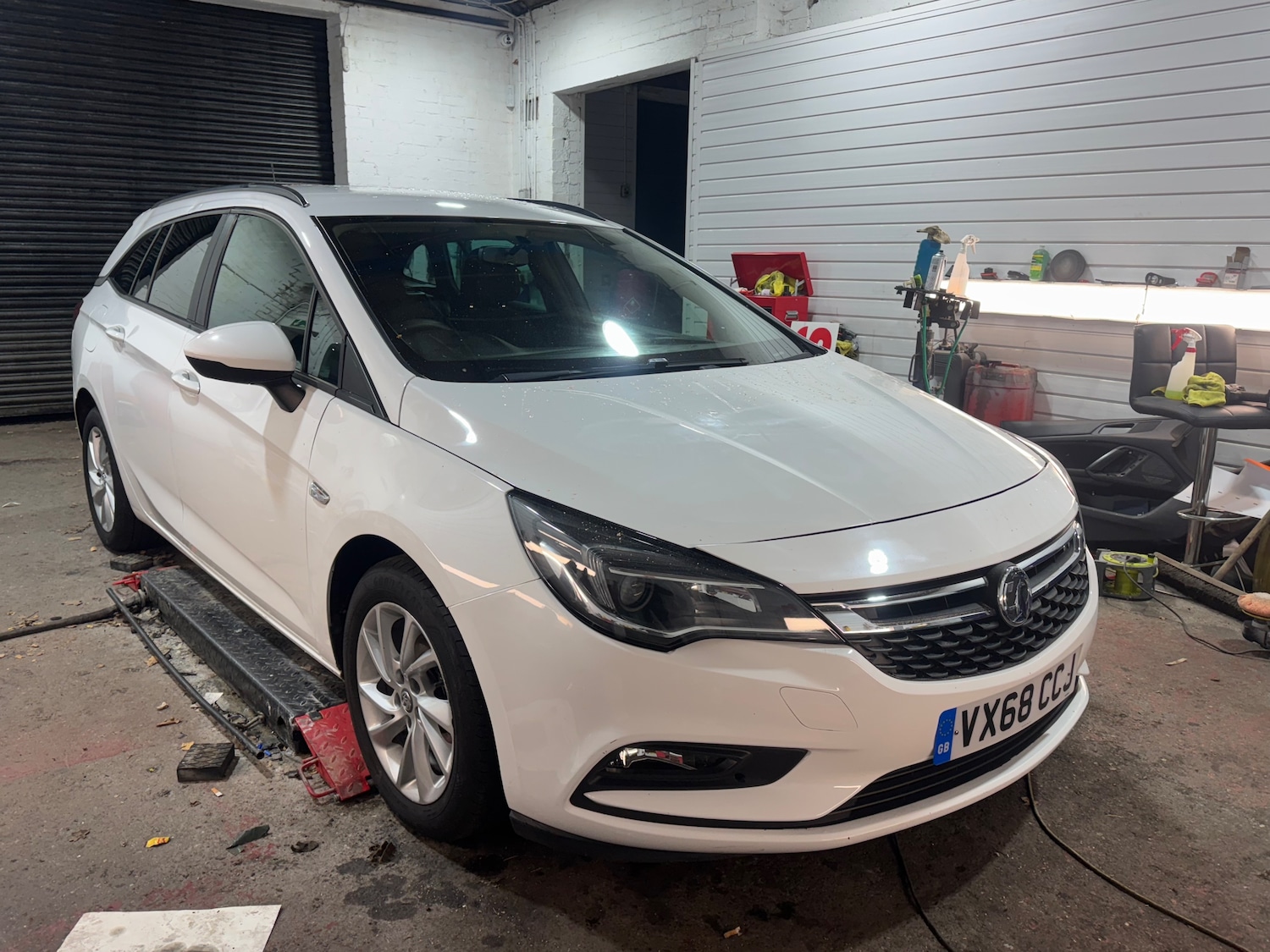 Used Vauxhall Astra 2018 for sale - 76292873: Photo 1