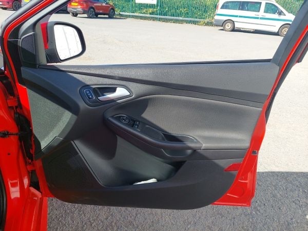 Used Ford Focus 2016 for sale - 76157866: Photo 16