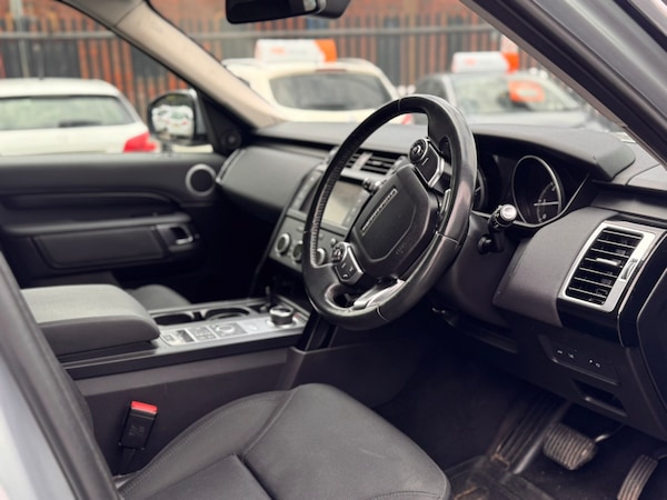 Used Land Rover Discovery 2017 for sale - 74871721: Photo 12