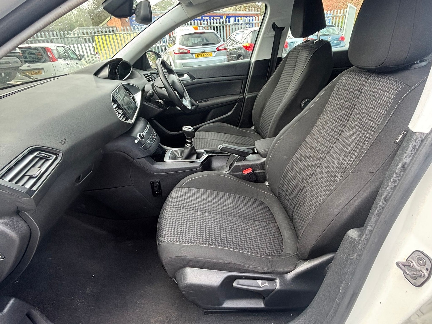 Used Peugeot 308 for sale - 78107080: Photo 5
