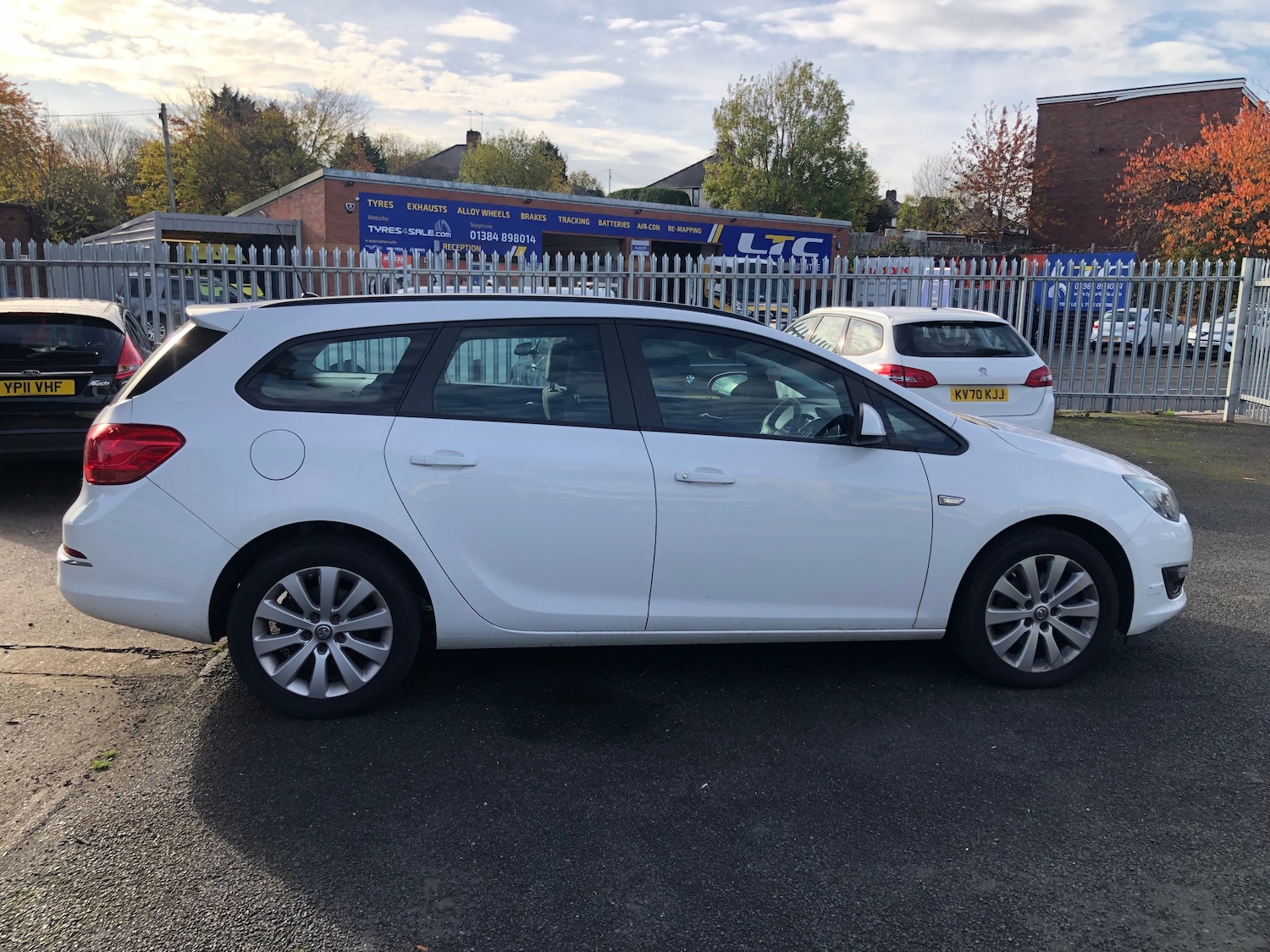 Used Vauxhall Astra 2014 for sale - 76006595: Photo 6