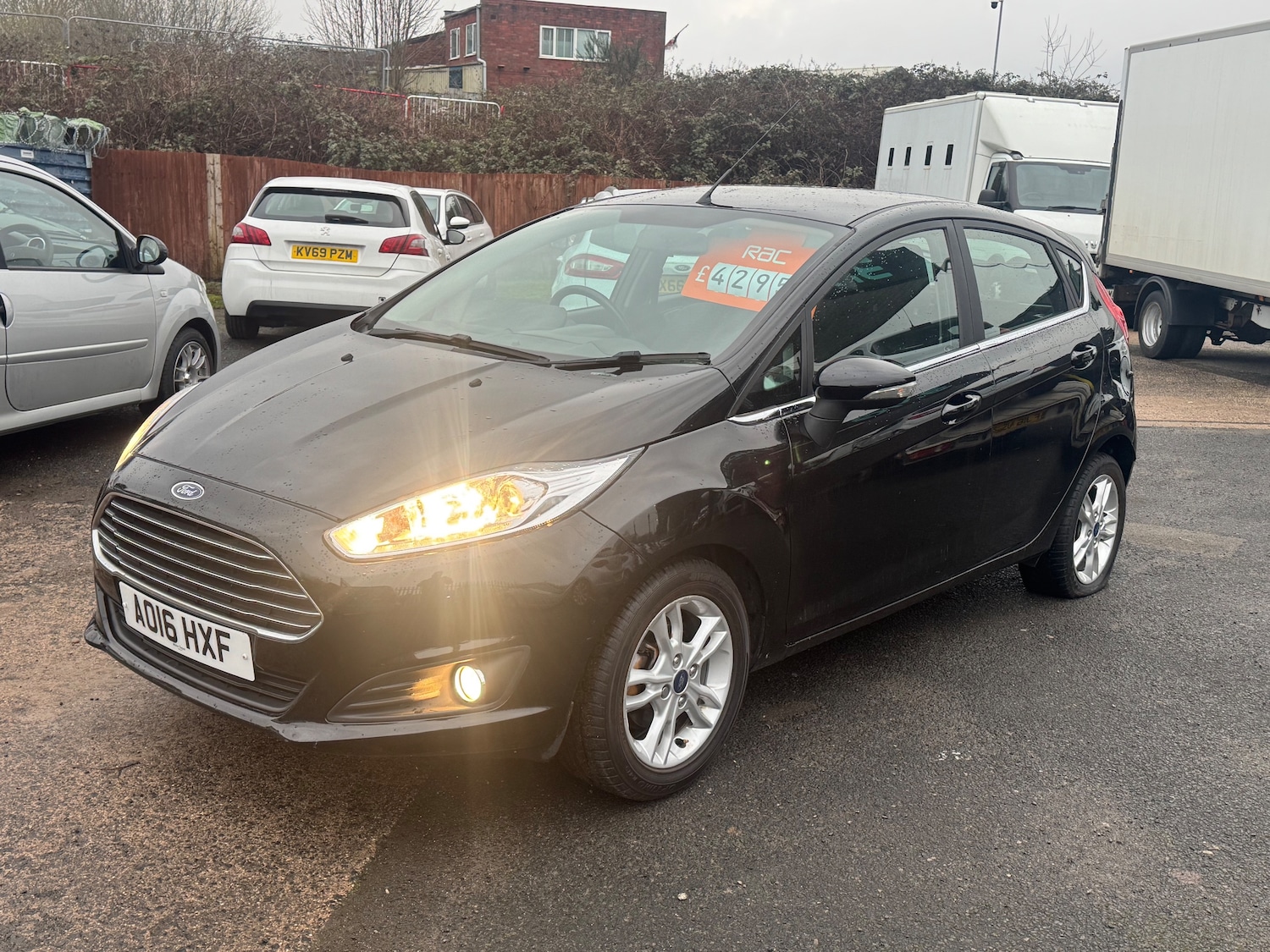 Used Ford Fiesta 2016 for sale - 77820074: Photo 5