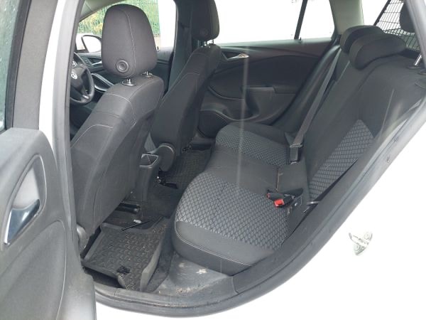 Used Vauxhall Astra 2017 for sale - 76316063: Photo 12