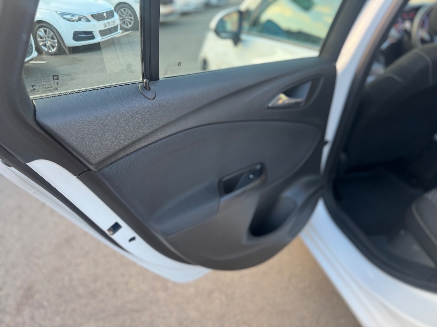 Used Vauxhall Astra 2017 for sale - 76316063: Photo 26