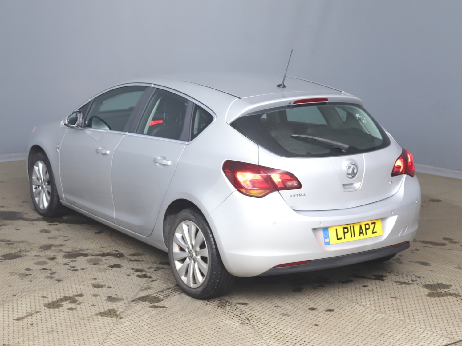 Used Vauxhall Astra 2011 for sale - 77171401: Photo 4