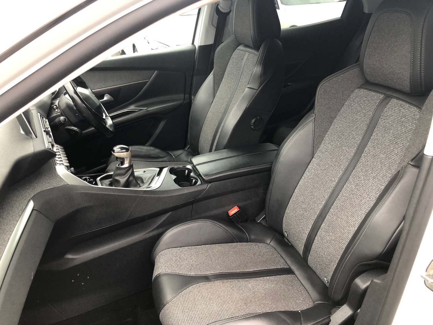 Used Peugeot 3008 2020 for sale - 76590678: Photo 11