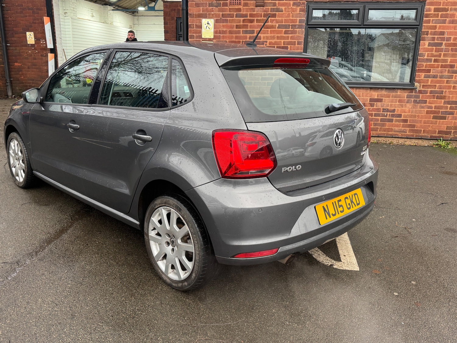 Used Volkswagen Polo 2015 for sale - 77211713: Photo 2