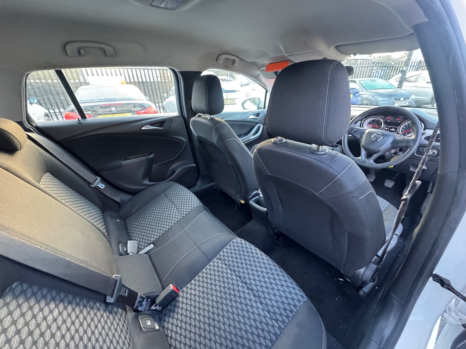 Used Vauxhall Astra 2018 for sale - 76292836: Photo 15