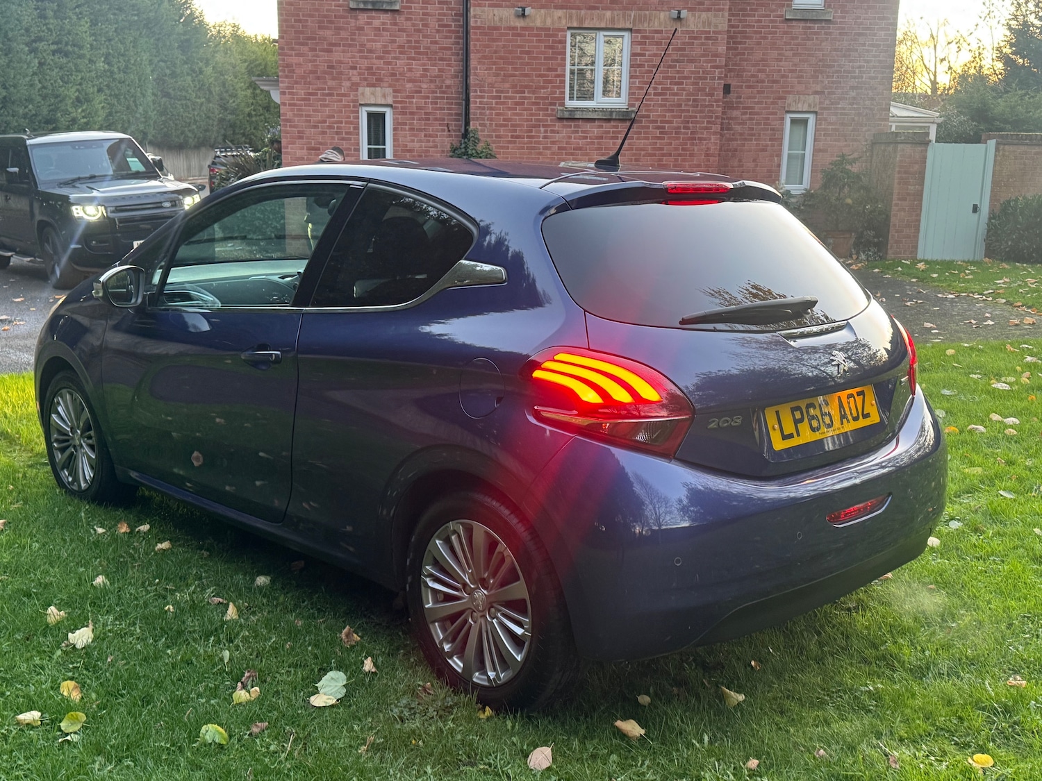 Used Peugeot 208 2017 for sale - 76836555: Photo 3