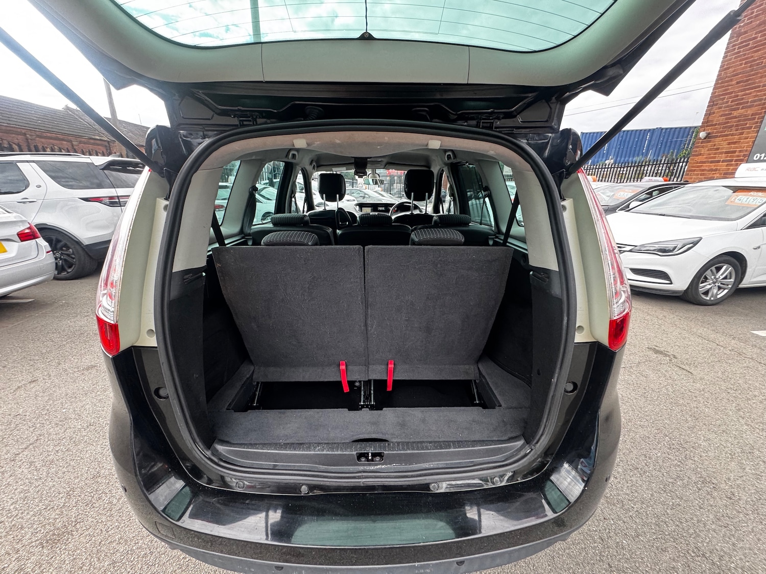 Used Renault Grand Scenic 2012 for sale - 77211703: Photo 16