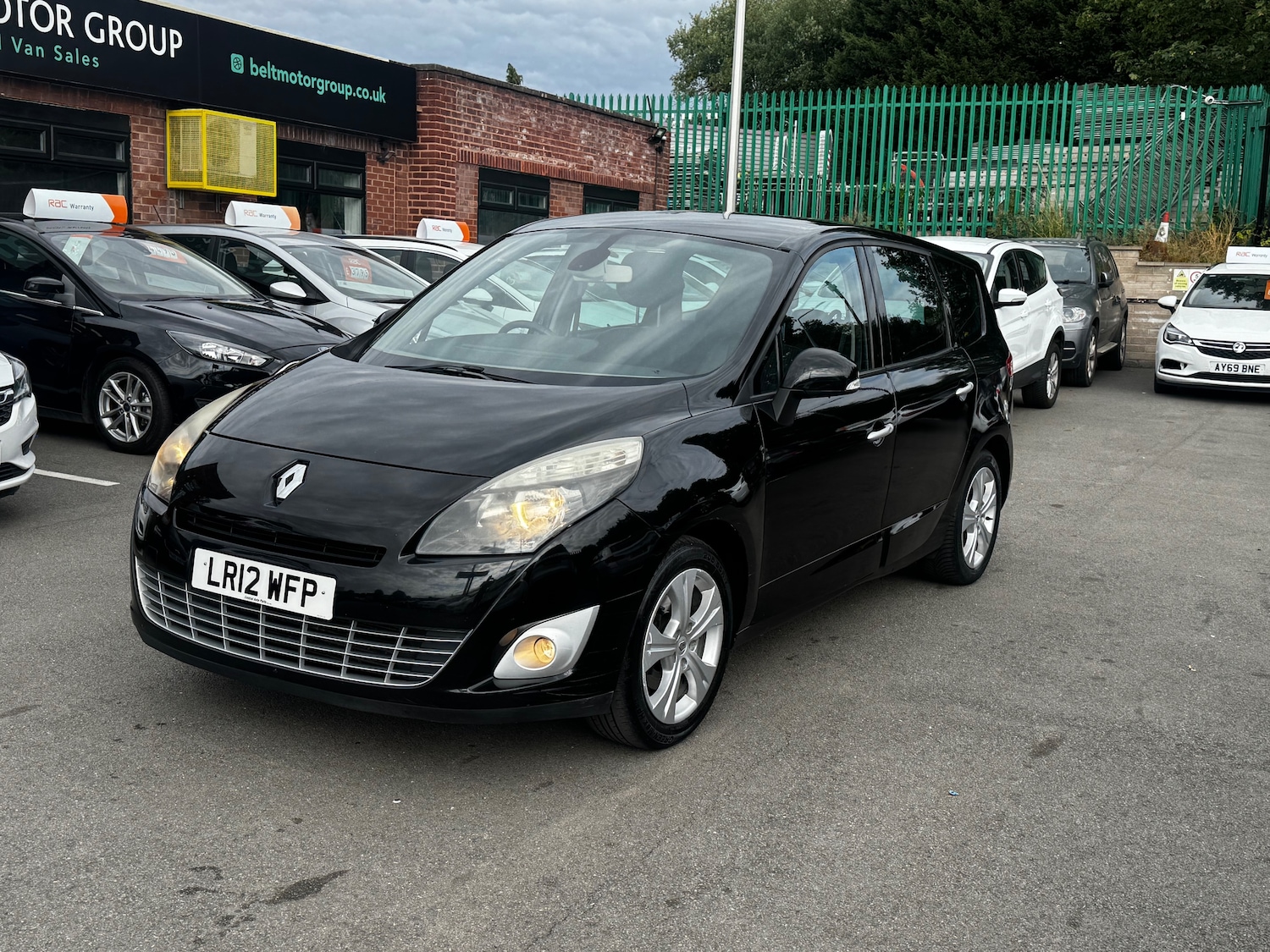Used Renault Grand Scenic 2012 for sale - 77211703: Photo 2