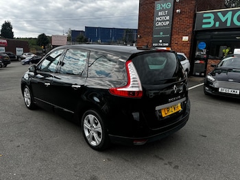 Used Renault Grand Scenic 2012 for sale - 77211703: Photo