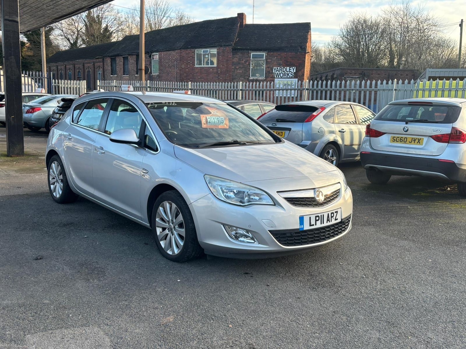 Used Vauxhall Astra 2011 for sale - 77600565: Photo 1