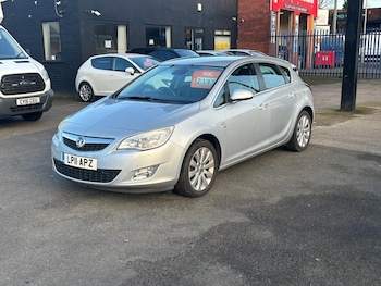 Used Vauxhall Astra 2011 for sale - 77600565: Photo