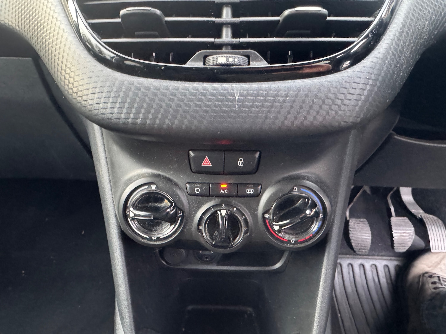 Used Peugeot 208 2018 for sale - 77171407: Photo 14