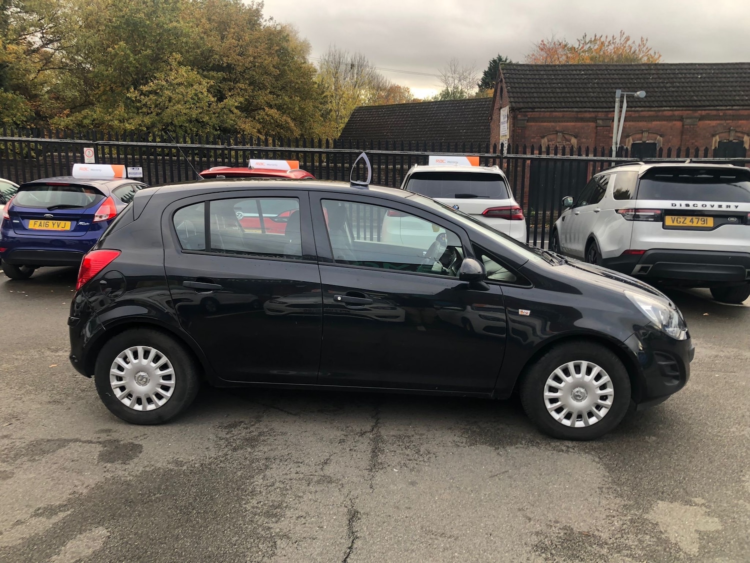 Used Vauxhall Corsa 2014 for sale - 77360644: Photo 3