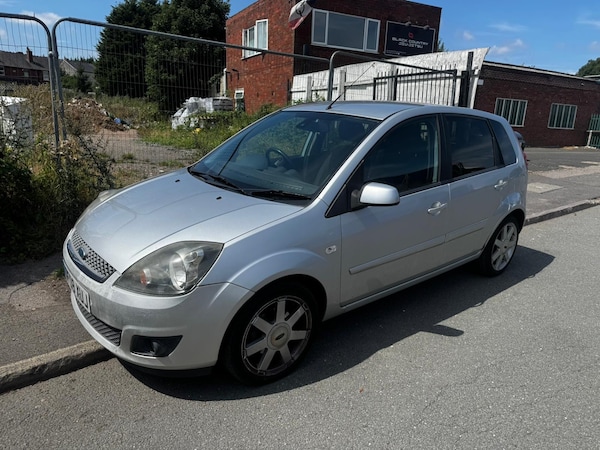 Used Ford Fiesta 2008 for sale - 76250660: Photo 2