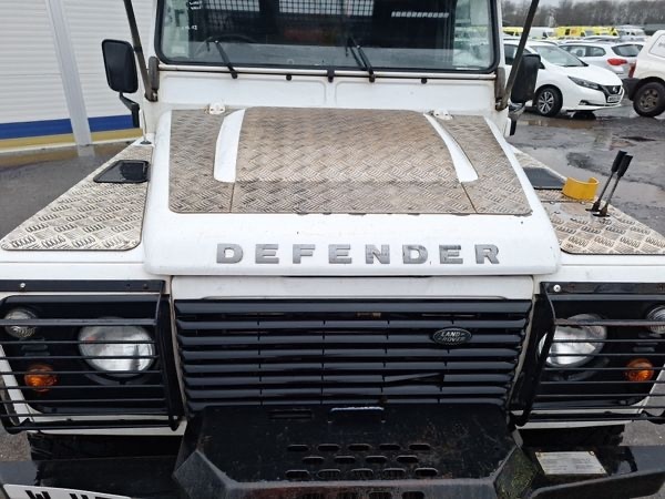 Used Land Rover Defender 110 2015 for sale - 77139314: Photo 10