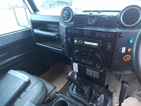 Used Land Rover Defender 110 2015 for sale - 77139314: Photo 13