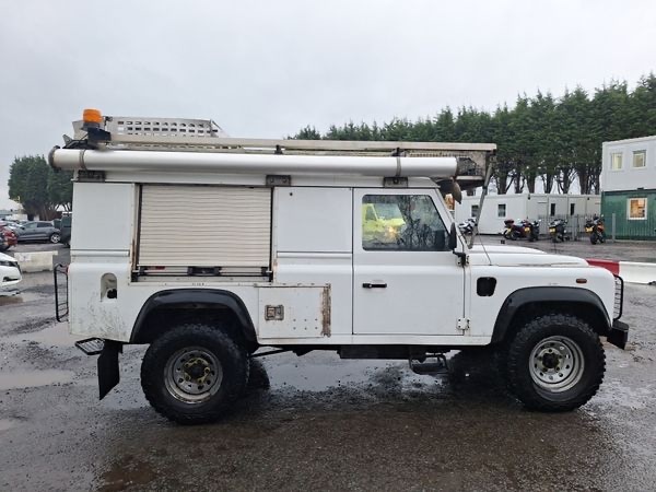 Used Land Rover Defender 110 2015 for sale - 77139314: Photo 24