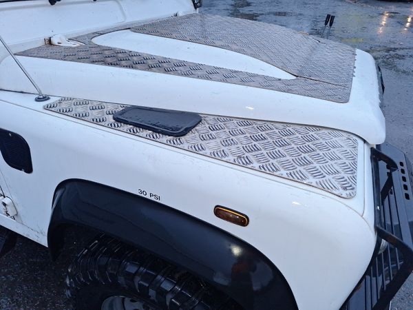 Used Land Rover Defender 110 2015 for sale - 77139314: Photo 6