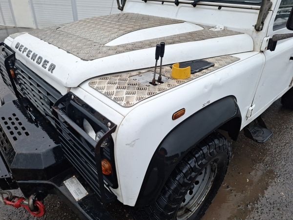 Used Land Rover Defender 110 2015 for sale - 77139314: Photo 9