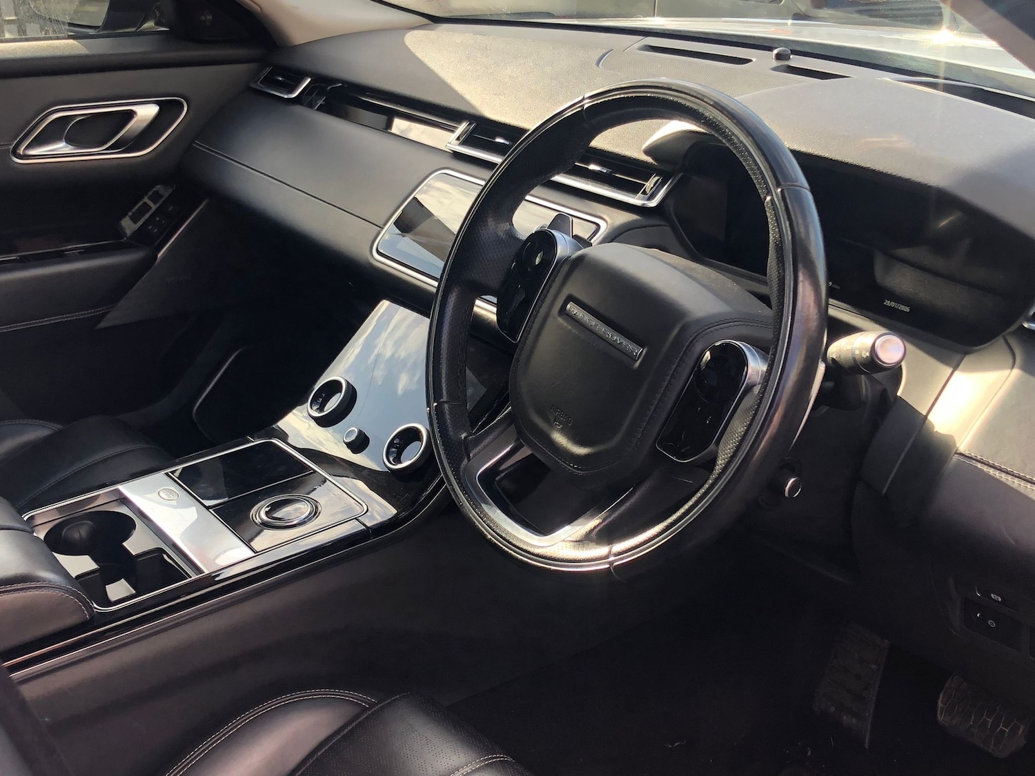 Used Land Rover Range Rover Velar 2017 for sale - 77341047: Photo 6