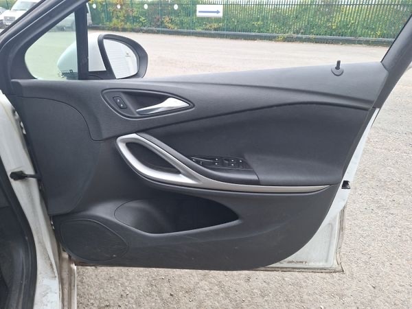 Used Vauxhall Astra 2019 for sale - 76357837: Photo 8