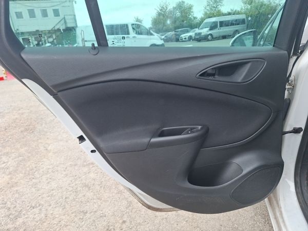 Used Vauxhall Astra 2019 for sale - 76357837: Photo 9