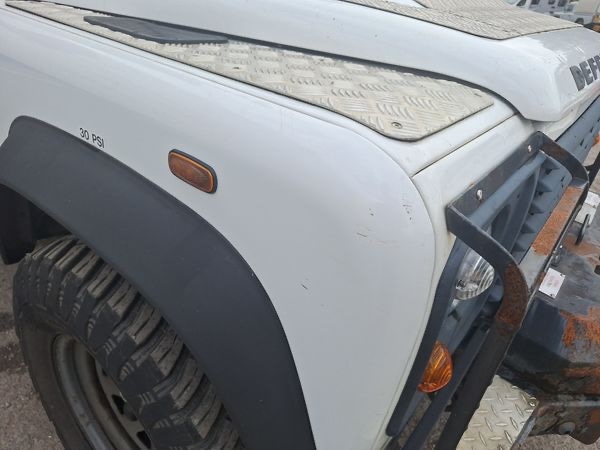 Used Land Rover Defender 110 2015 for sale - 76416560: Photo 16