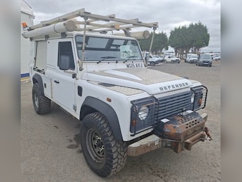 Used Land Rover Defender 2015 for sale - 76416560: Photo