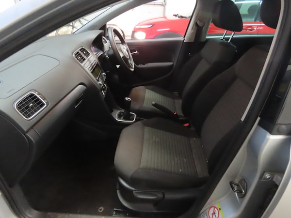 Used Volkswagen Polo 2010 for sale - 76281115: Photo 5